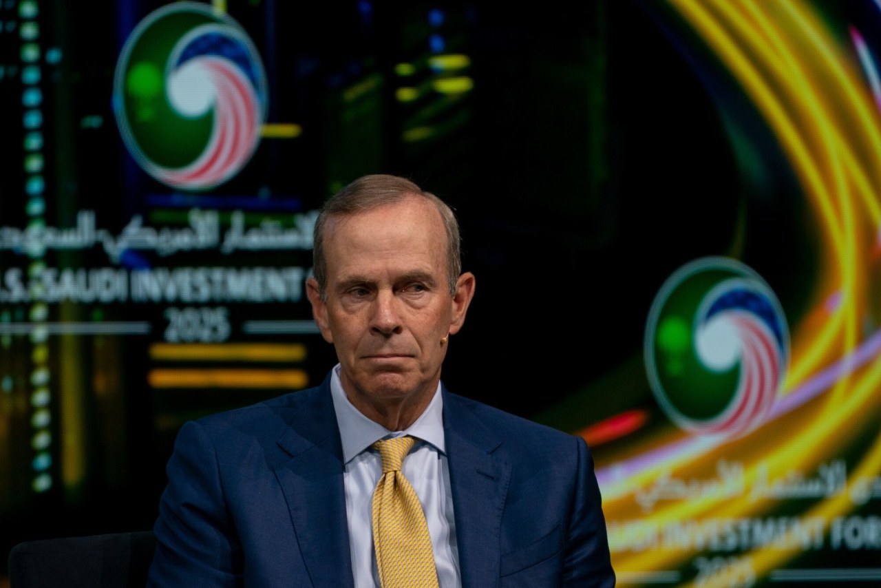 Mike Wirth, Chevron’s chief executive officer, presides over the only major U.S. oil driller operating in Venezuela.