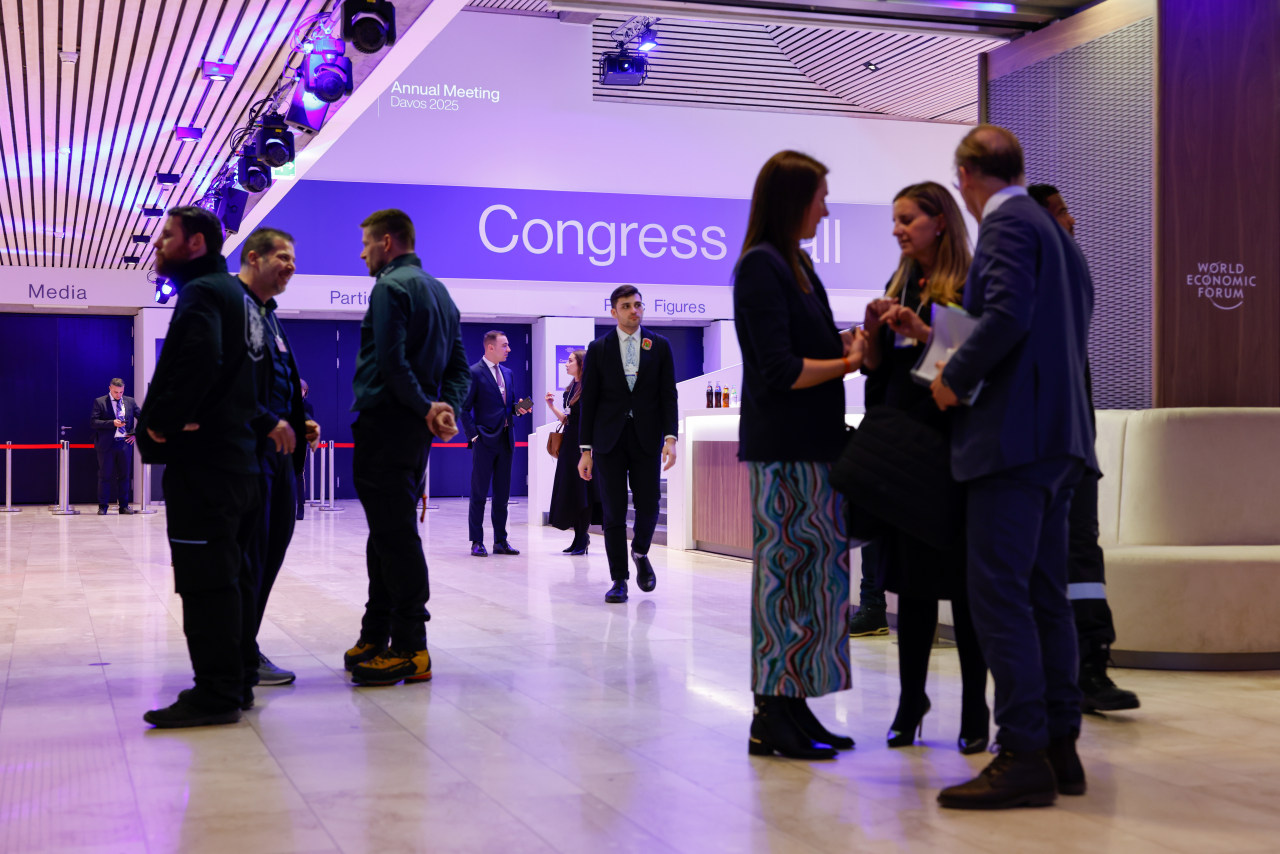 Participantes do Fórum Econômico Mundial 2025. É provável que as ações da administração Trump sejam o tema principal das negociações deste ano.