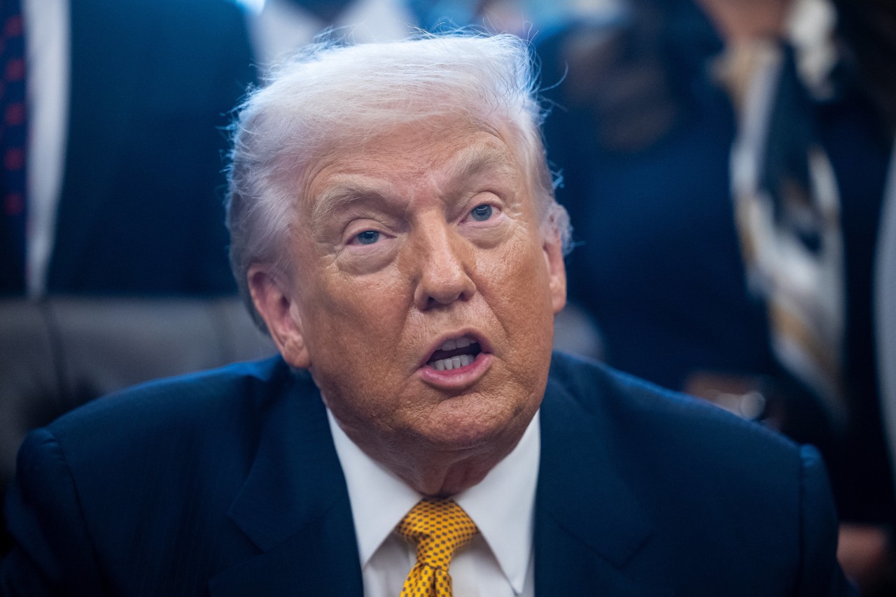 O Presidente Trump está a utilizar tarifas para limitar as oportunidades de negócios do Irão.