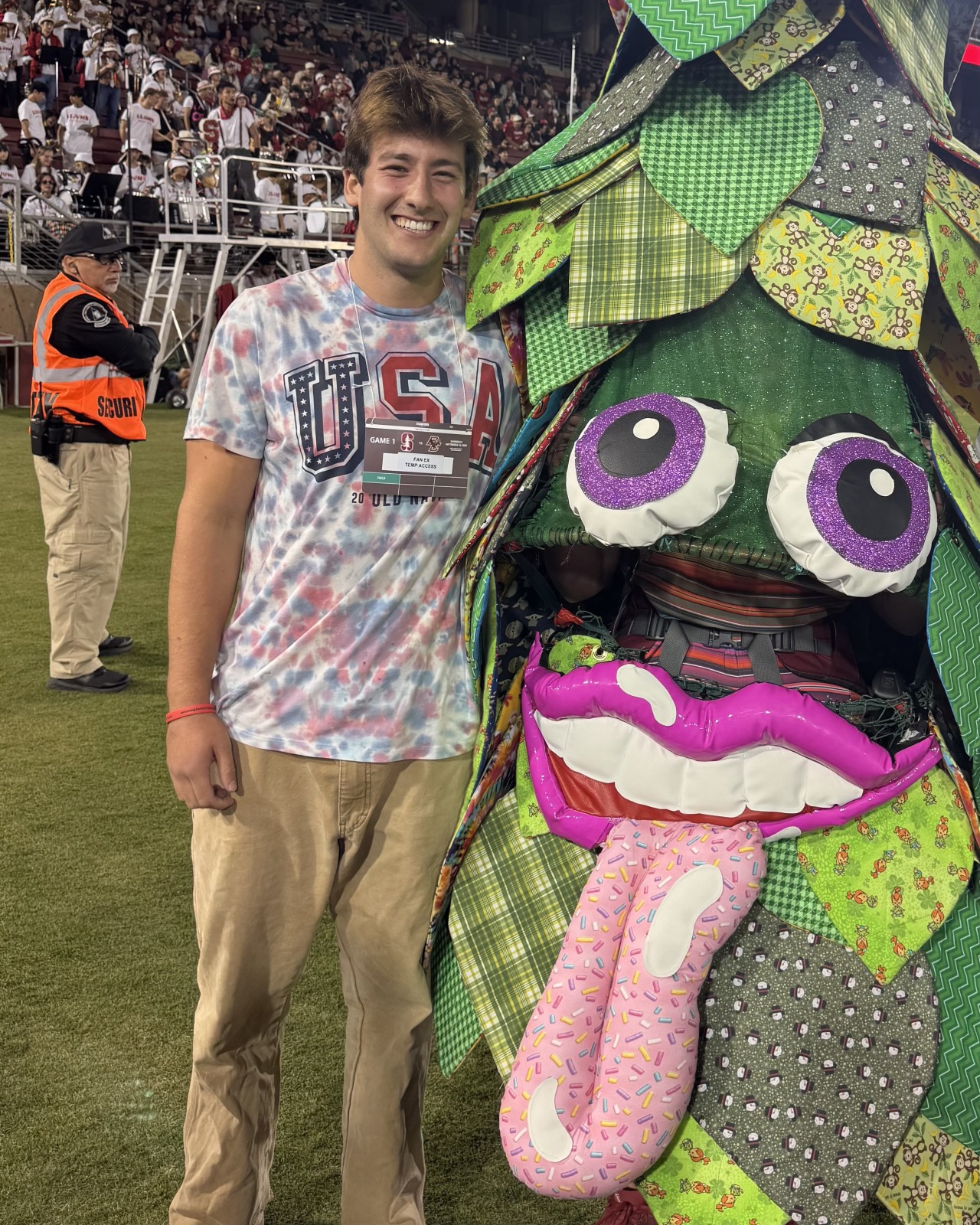 Ben Rosenfeld é assistente residente no dormitório onde diz que os calouros adoram o Date Drop.