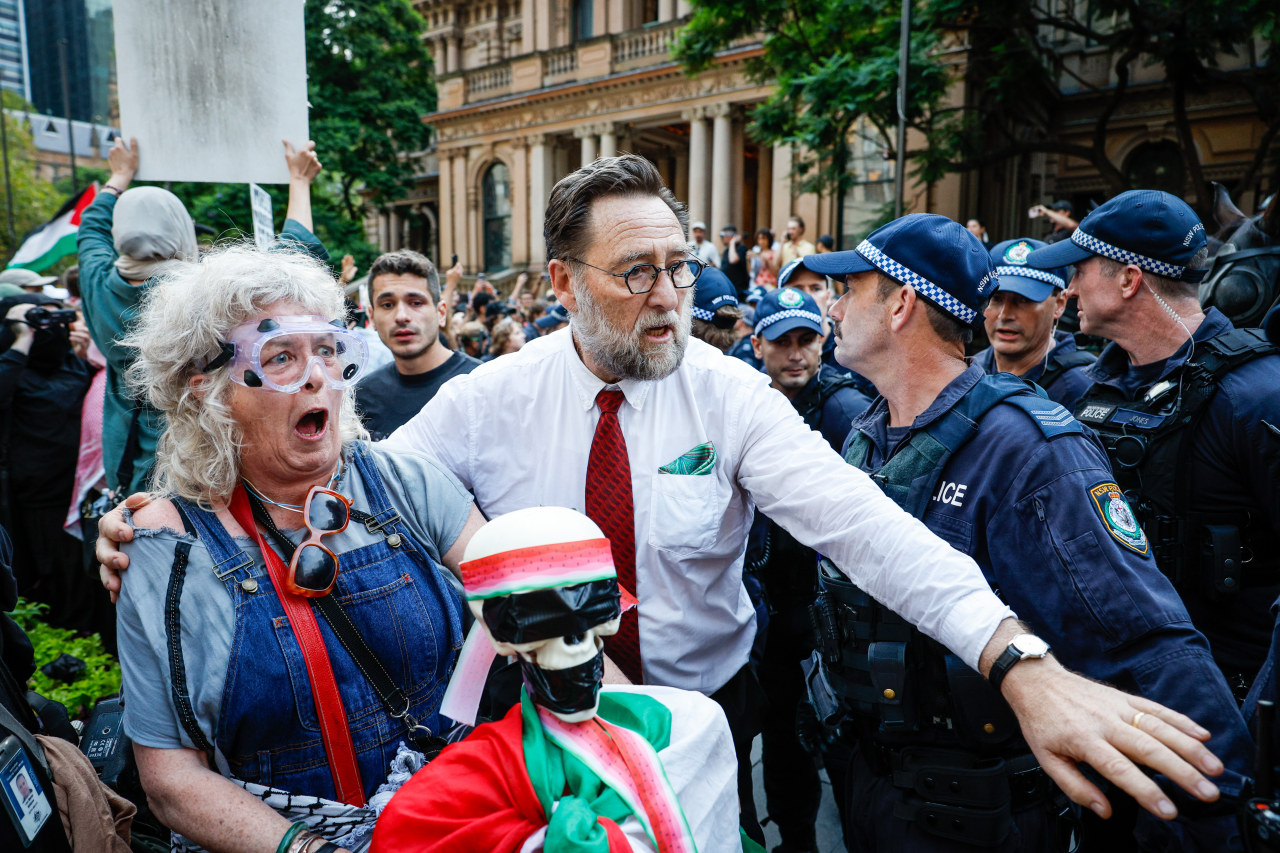 Authorities said they wanted to keep the 7,000 protesters away from the event.