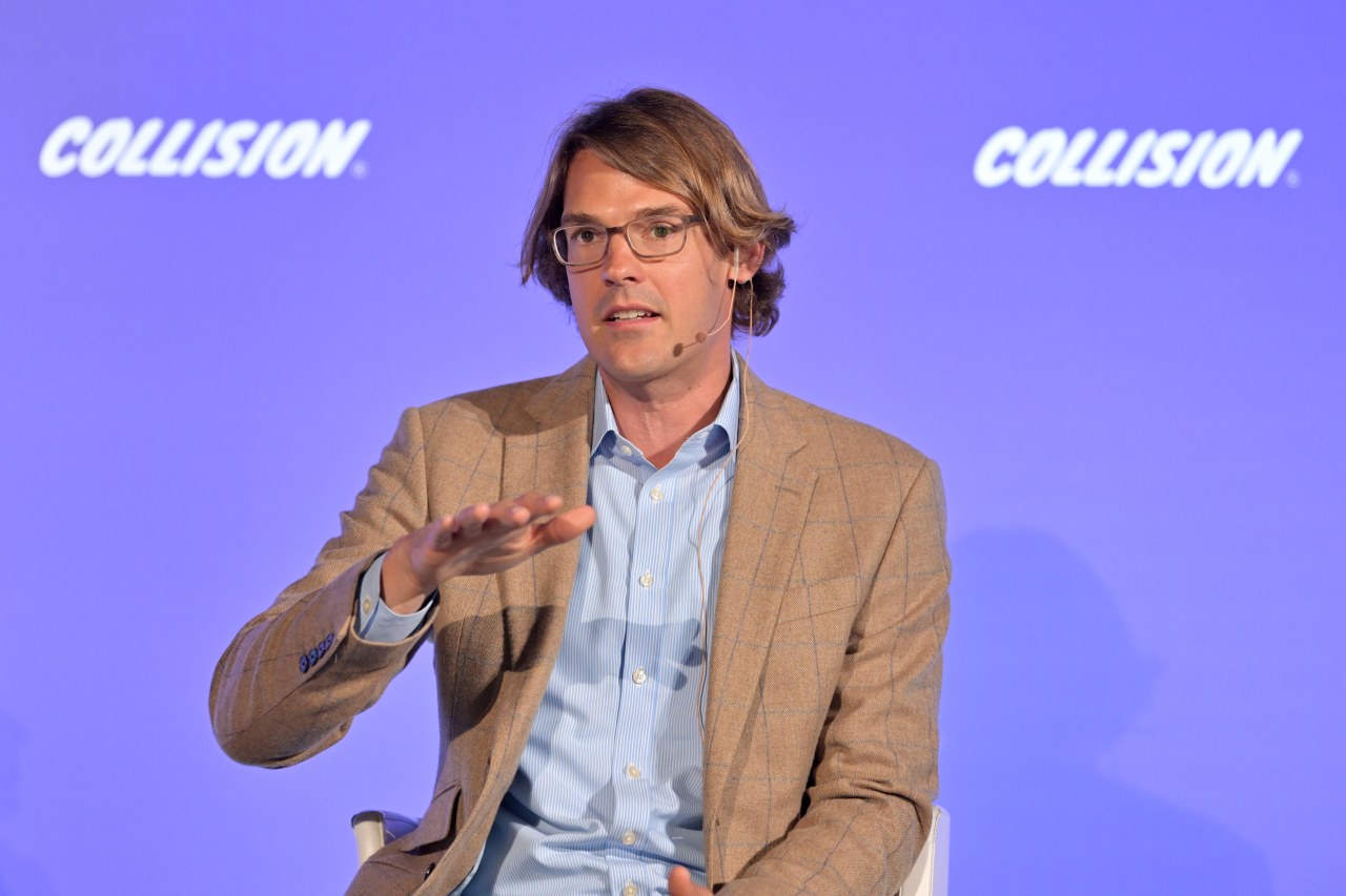 वेंचर कैपिटलिस्ट टोमाज़ तुंगुज़ चार्ट, ब्लॉग पोस्ट और प्रेजेंटेशन बनाने के लिए एआई एजेंटों का उपयोग करते हैं। एक समय पर, AI पर उनका खर्च <img decoding=